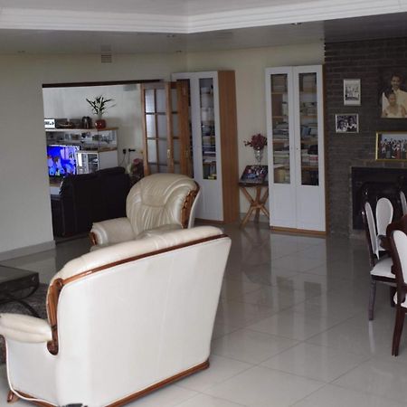 Appartamento Lalela House Johannesburg Esterno foto