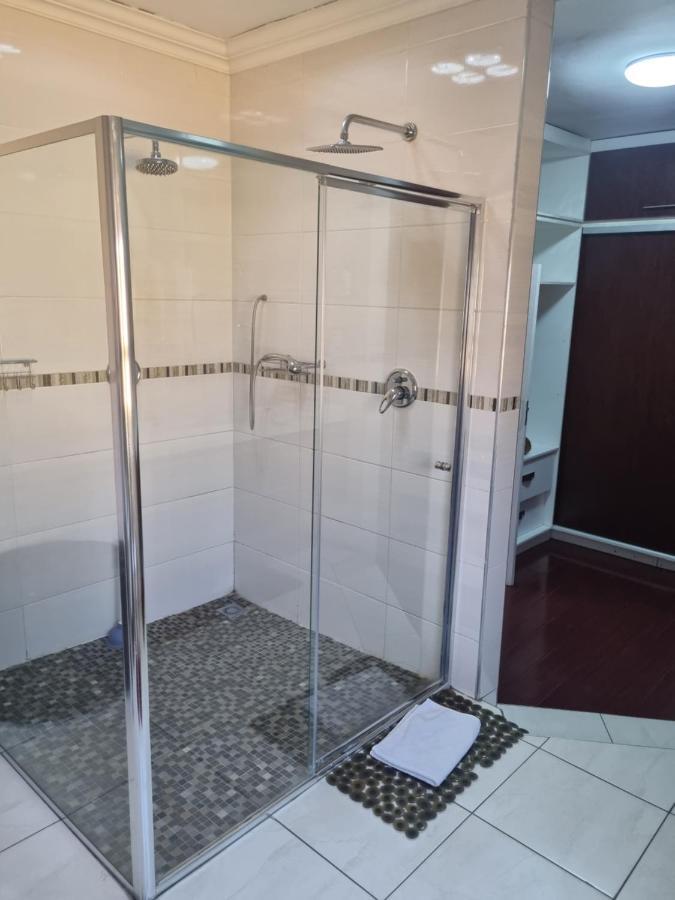 Appartamento Lalela House Johannesburg Esterno foto