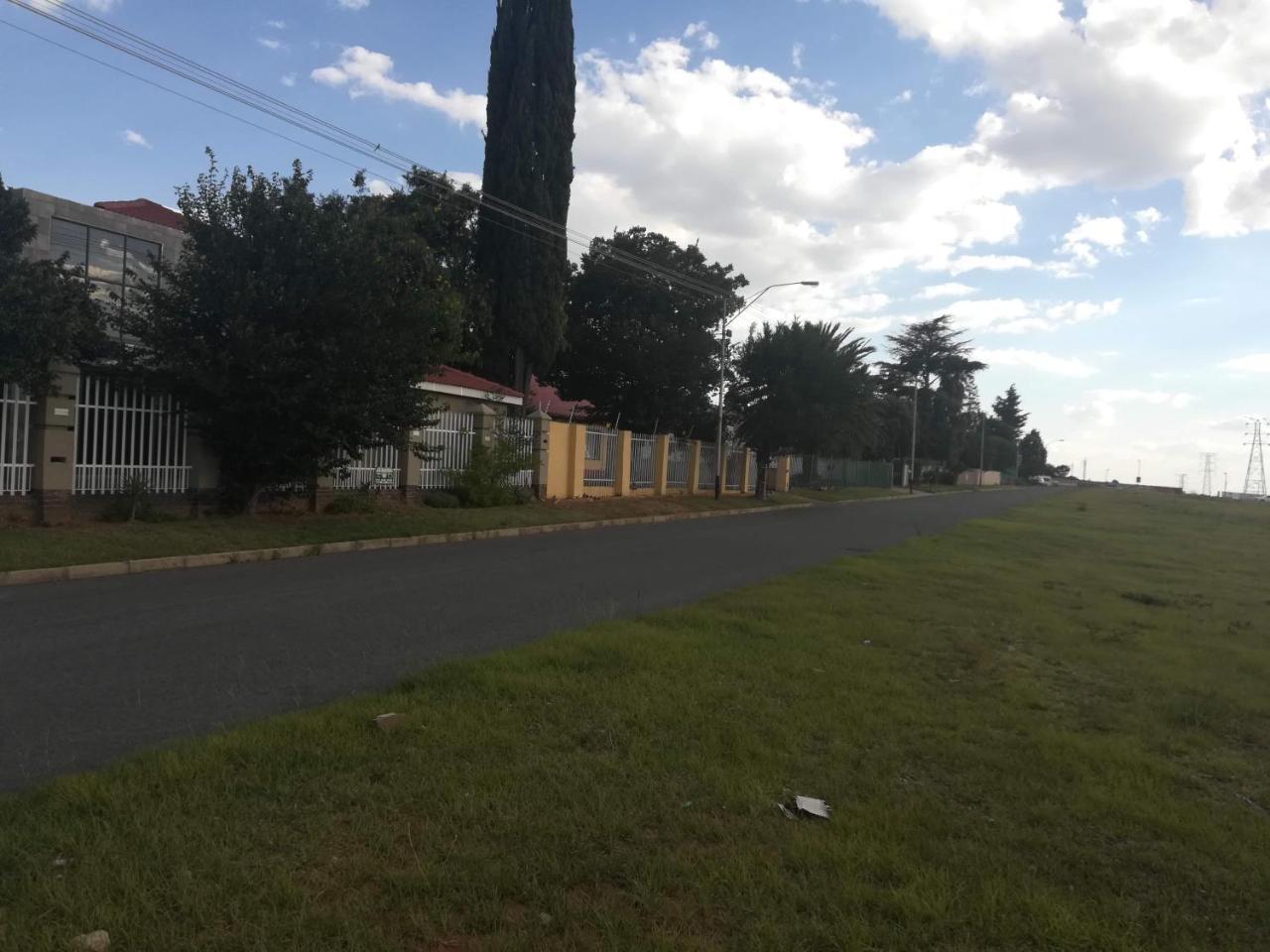 Appartamento Lalela House Johannesburg Esterno foto