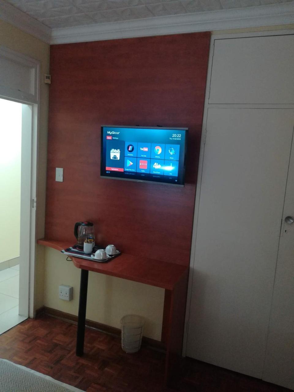 Appartamento Lalela House Johannesburg Esterno foto