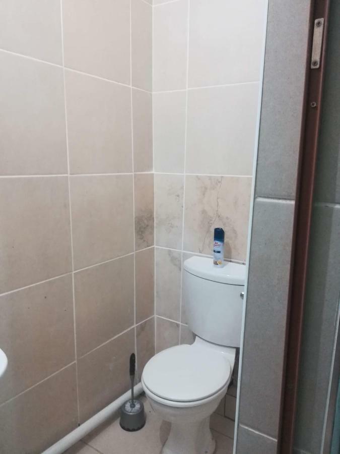 Appartamento Lalela House Johannesburg Esterno foto