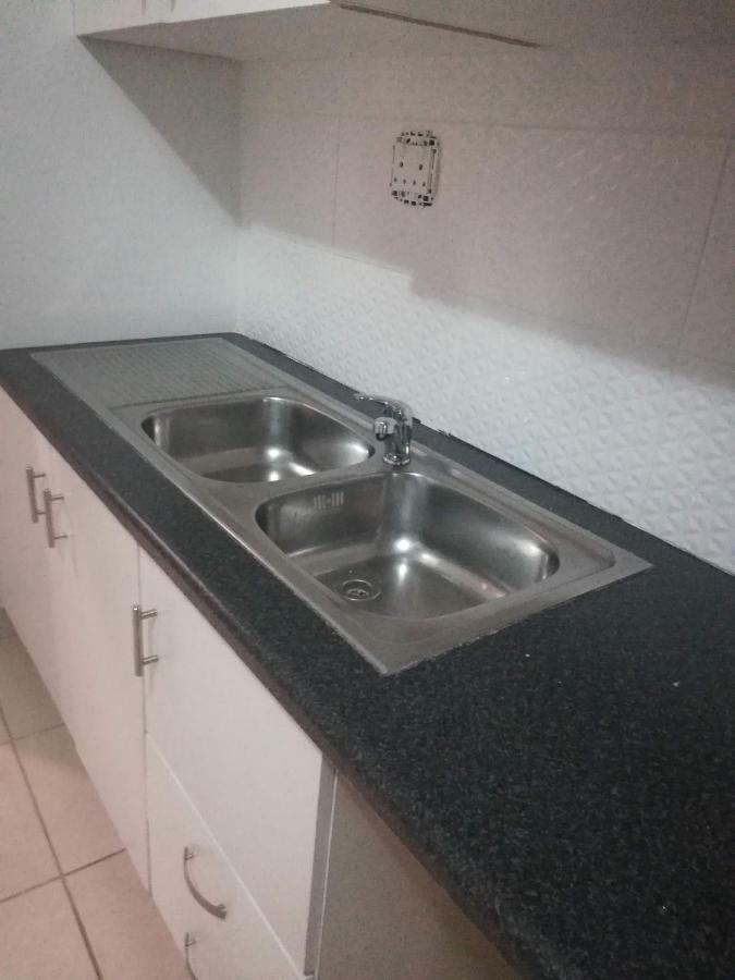 Appartamento Lalela House Johannesburg Esterno foto