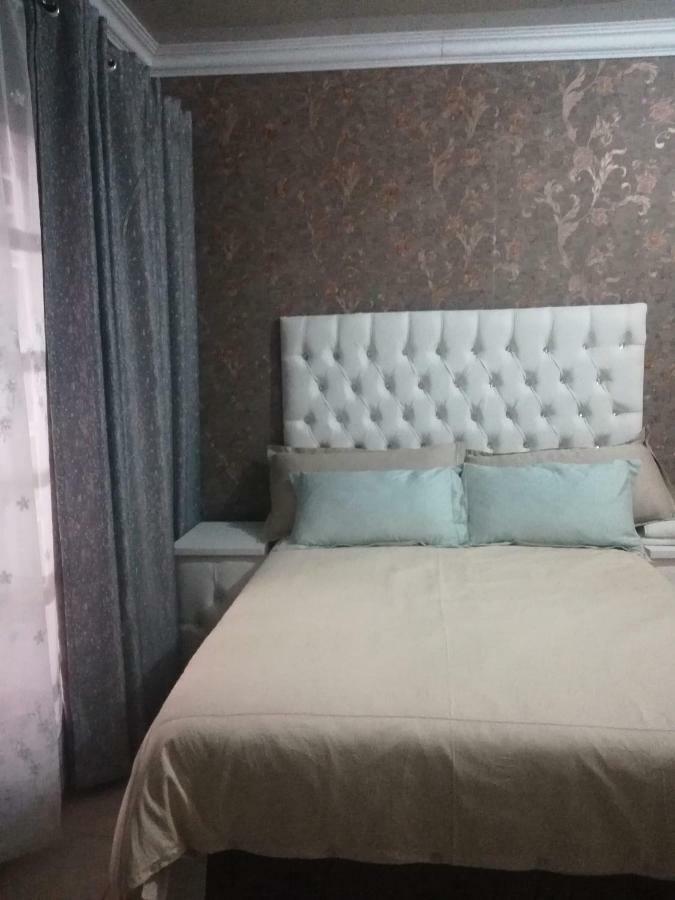 Appartamento Lalela House Johannesburg Esterno foto
