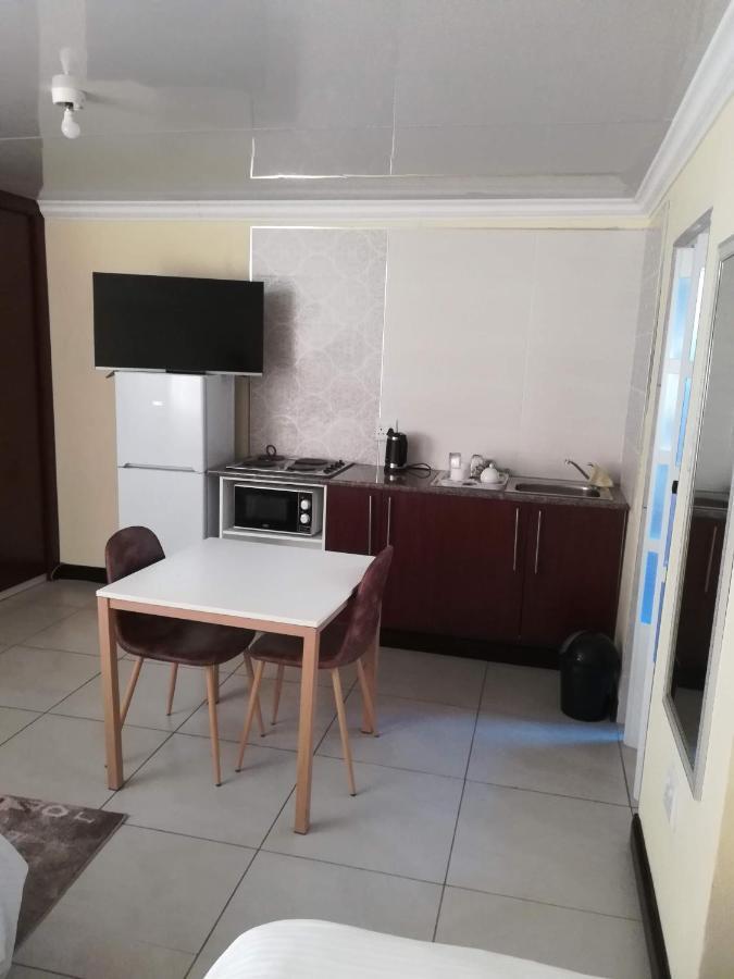 Appartamento Lalela House Johannesburg Esterno foto